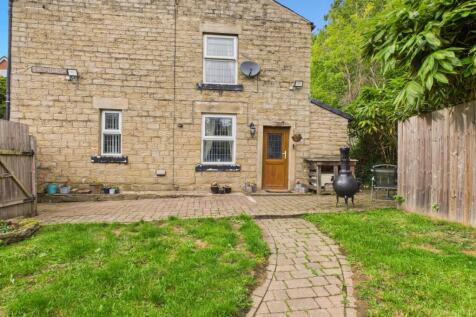 2 bedroom semi-detached house for sale