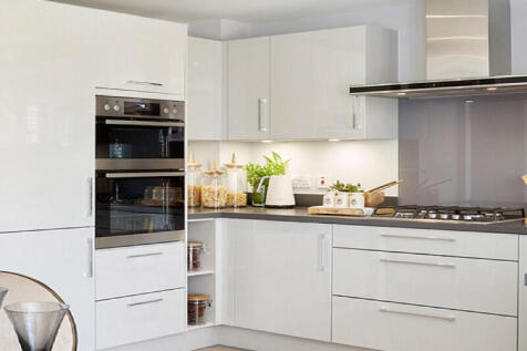 3 bedroom flat for sale