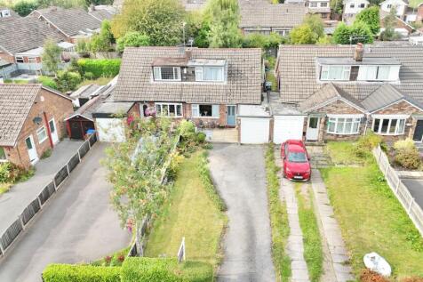 2 bedroom semi-detached bungalow for sale