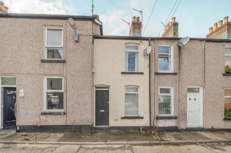 Bridge Street, Pontypool NP4 2 bed terraced house for sale