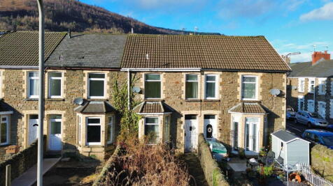 Waunfawr Terrace, Newport NP11 2 bed terraced house for sale
