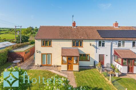 Newtown SY16 4 bed end of terrace house for sale