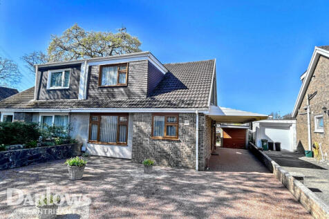 4 bedroom semi-detached house for sale