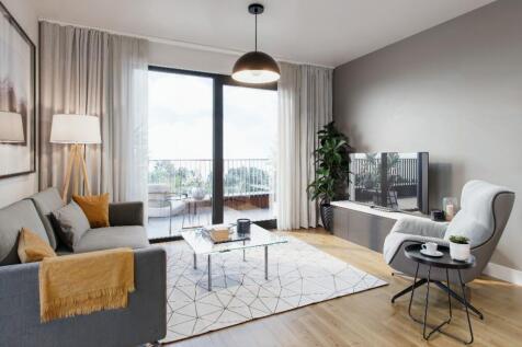 Salford Quays  M50 2 bed flat for sale