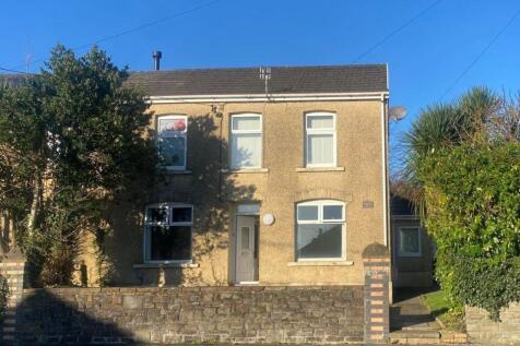 36 Brunant Road, Gorseinon, Swansea... 4 bed semi