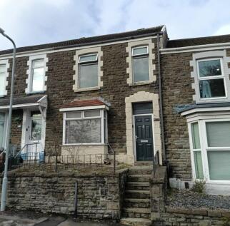 5 bedroom terraced house for sale