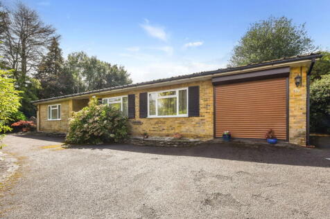 3 bedroom detached bungalow for sale