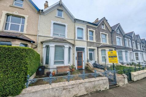 5 bedroom house for sale