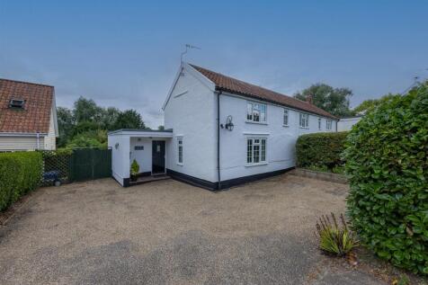 2 bedroom semi-detached house for sale