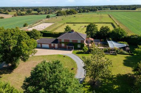 5 bedroom detached house for sale