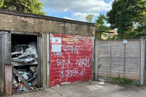 Garage 104, Rear of Beechcroft... Parking for sale