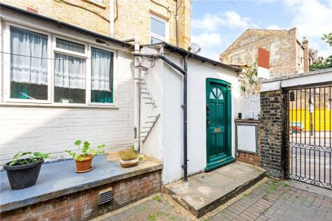 Killyon Terrace, London, SW8 2 bed maisonette for sale