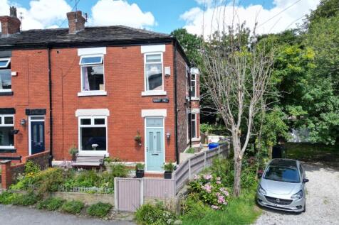 4 bedroom end of terrace house for sale