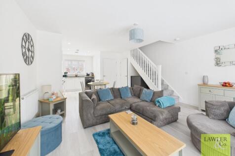 3 bedroom mews property for sale