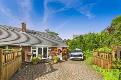 2 bedroom semi-detached bungalow for sale