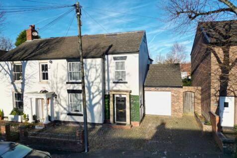 4 bedroom semi-detached house for sale