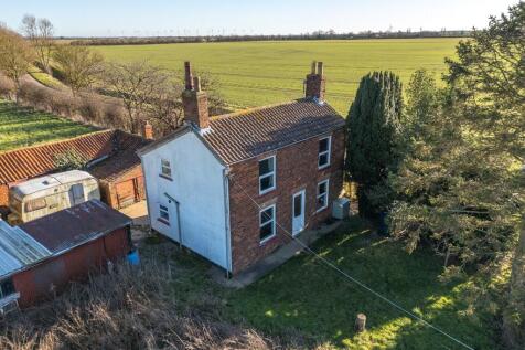 3 bedroom cottage for sale