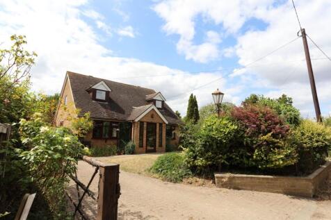 Brakefield Road, Gravesend 3 bed detached house for sale