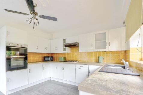 Westfield Road, Middlesbrough, TS6 3 bed semi
