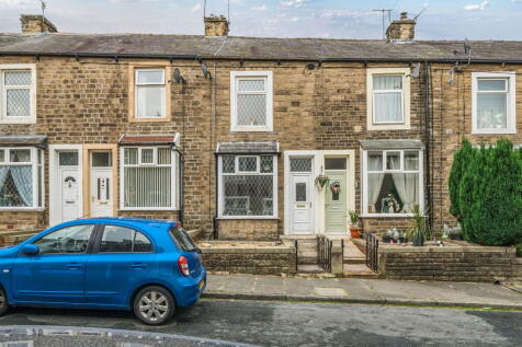 Lower East Avenue, Barnoldswick, BB18... 2 bed terraced house for sale