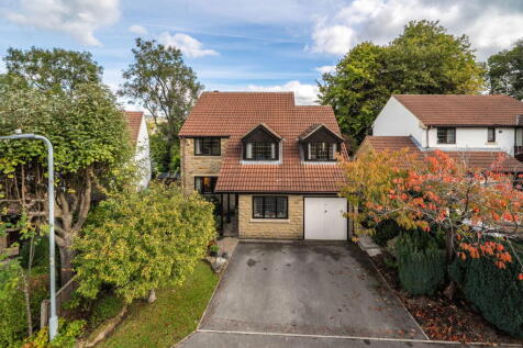 Oaklands, Nab Wood, Shipley, BD18 4AY 5 bed detached house for sale