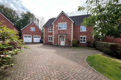 5 bedroom detached house for sale
