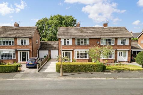 3 bedroom semi-detached house for sale