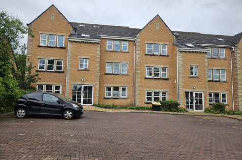 2 bedroom ground floor flat for sale