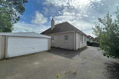 4 bedroom detached bungalow for sale