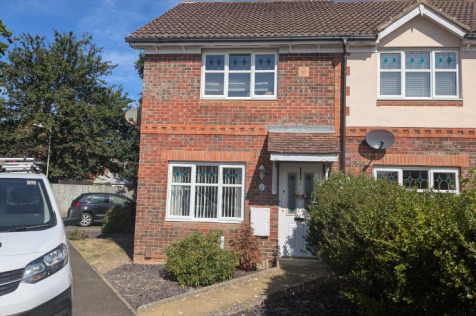 2 bedroom semi-detached house for sale