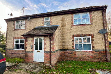 Studio flat for sale