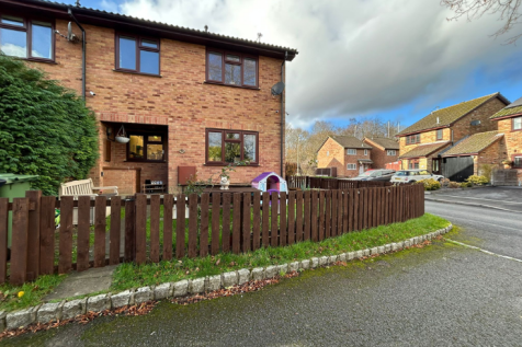 2 bedroom end of terrace house for sale