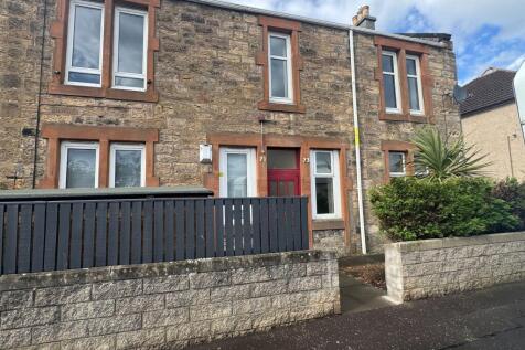 3 bedroom ground floor maisonette for sale