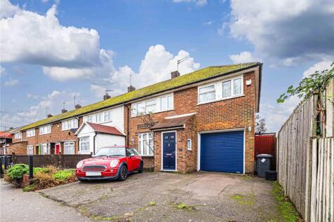 3 bedroom end of terrace house for sale