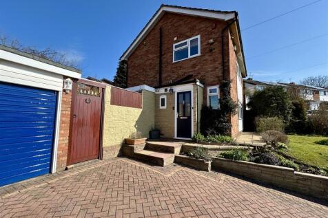 Castle Close, Cradley Heath 3 bed detached house for sale
