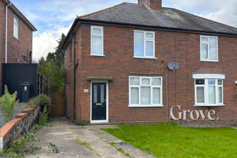2 bedroom semi-detached house for sale
