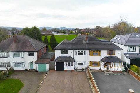 4 bedroom semi-detached house for sale