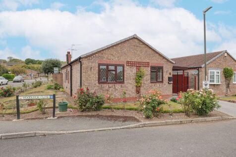 2 bedroom detached bungalow for sale