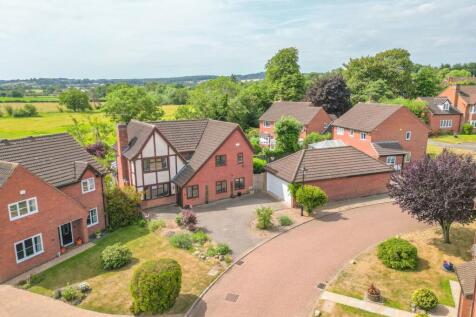 The Spinney, Atherstone CV9 4 bed detached house for sale
