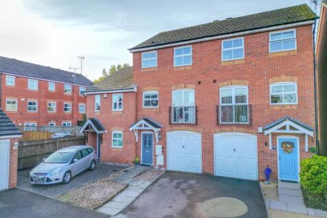 3 bedroom terraced house for sale