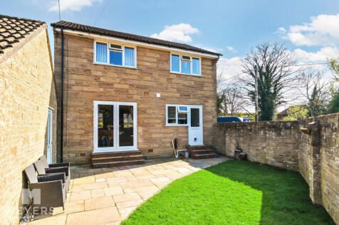 Sherborne DT9 3 bed detached house for sale