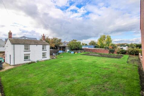 2 bedroom cottage for sale