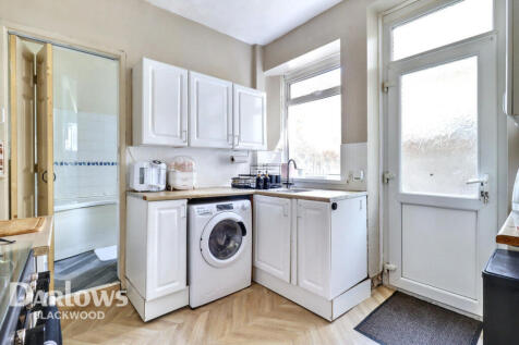 Bargoed CF81 3 bed terraced house for sale