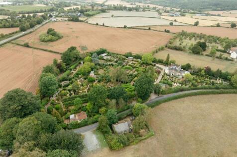 2 bedroom detached house for sale