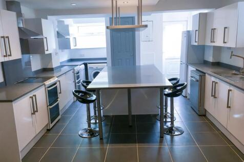 7 bedroom terraced house for sale