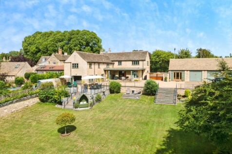 5 bedroom detached house for sale