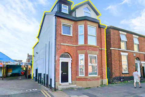 8 bedroom detached house for sale