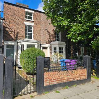 4 bedroom town house for sale
