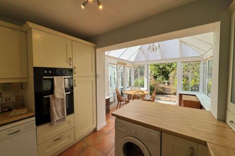 2 bedroom bungalow for sale