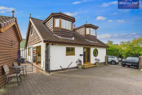 Back Lane, Preston PR3 4 bed detached bungalow for sale